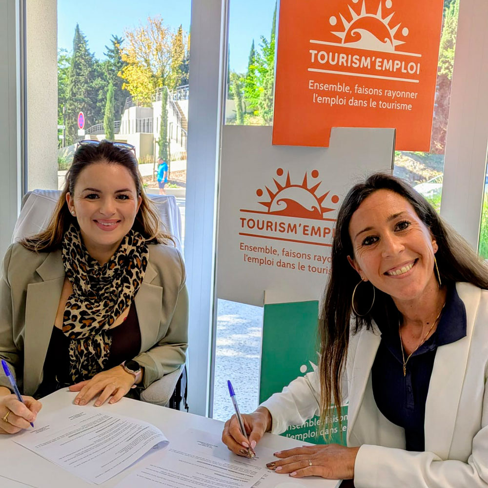 Signature-contrat-TourismEmploi-2